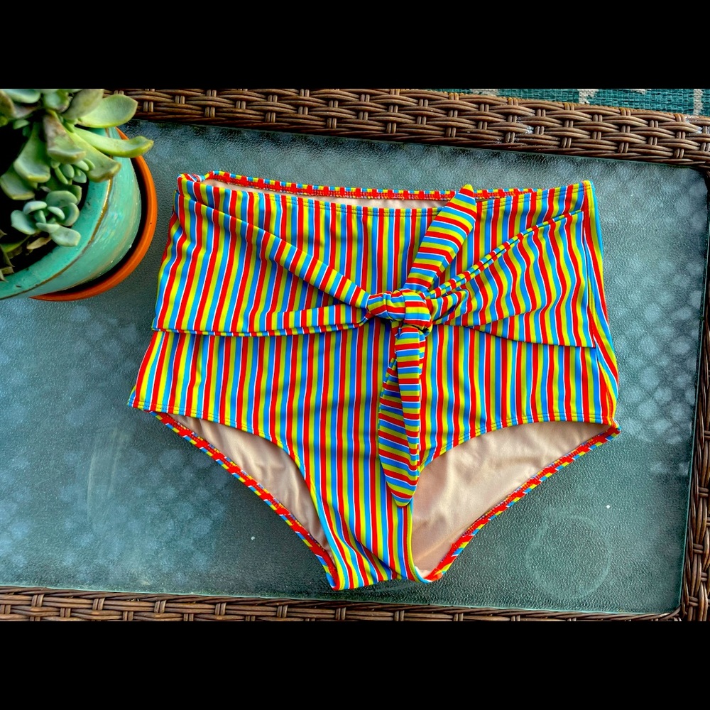 Kortni Jeane Primary Stripes toe front bottoms